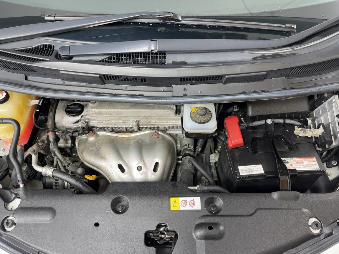 Photo '13' of Toyota Previa