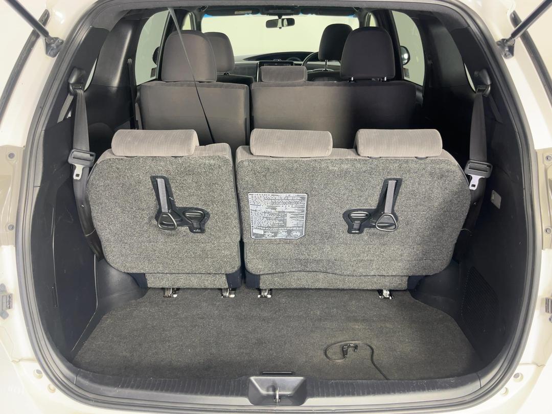 Photo '14' of Toyota Previa