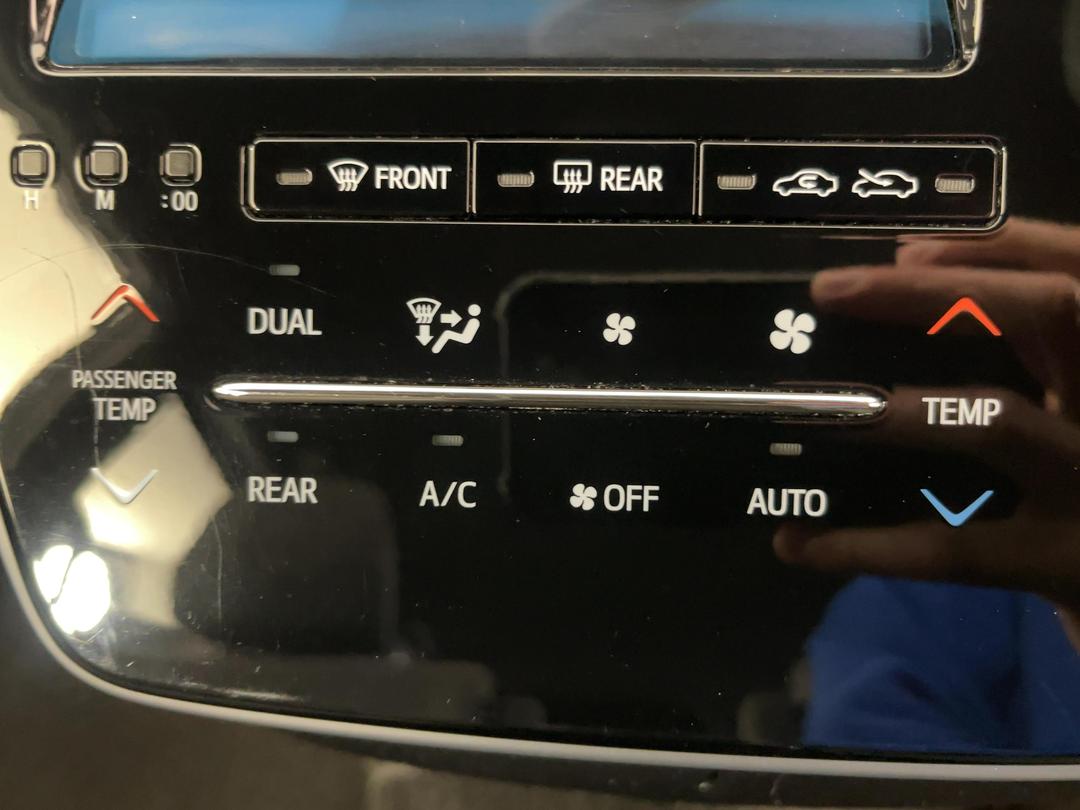 Photo '27' of Toyota Previa