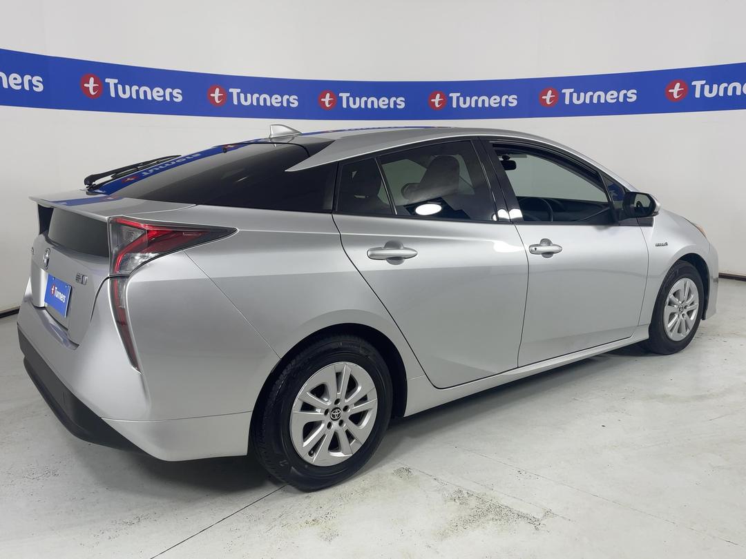 Photo '7' of Toyota Prius
