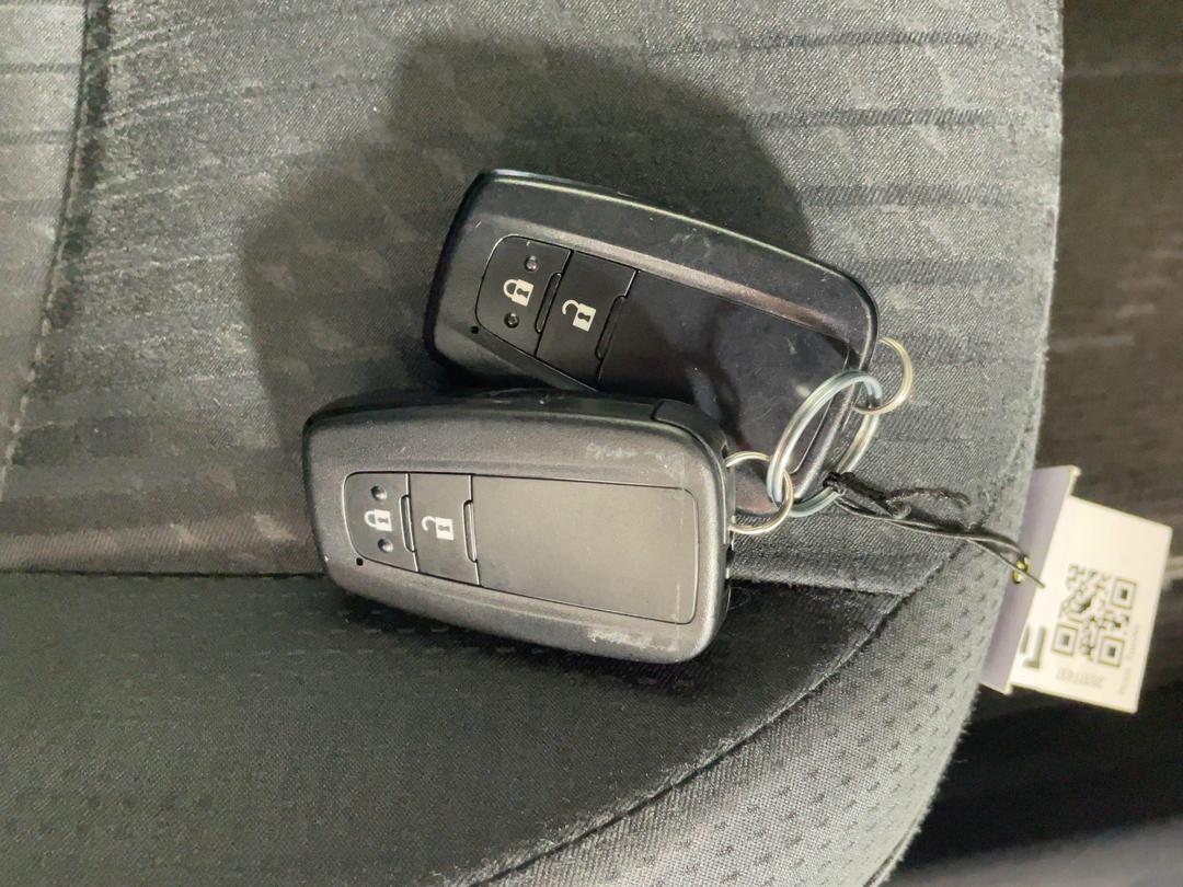 Photo '22' of Toyota Prius