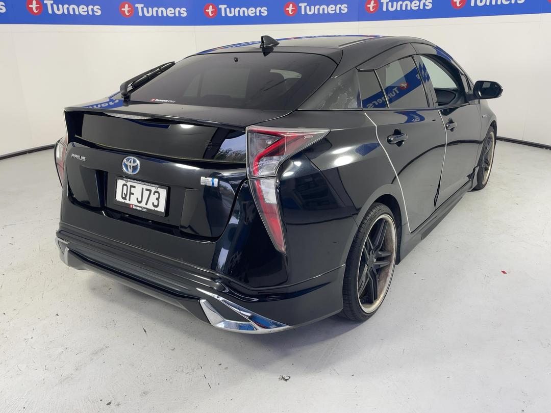 Photo '7' of Toyota Prius