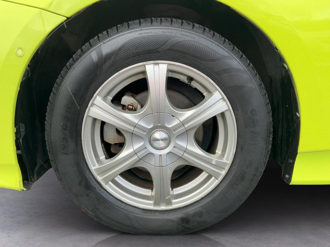 Photo '10' of Toyota Prius