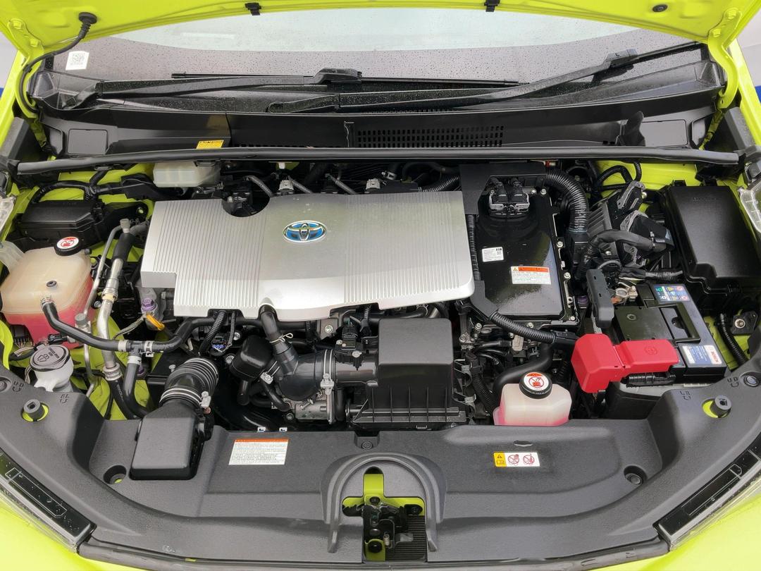Photo '13' of Toyota Prius