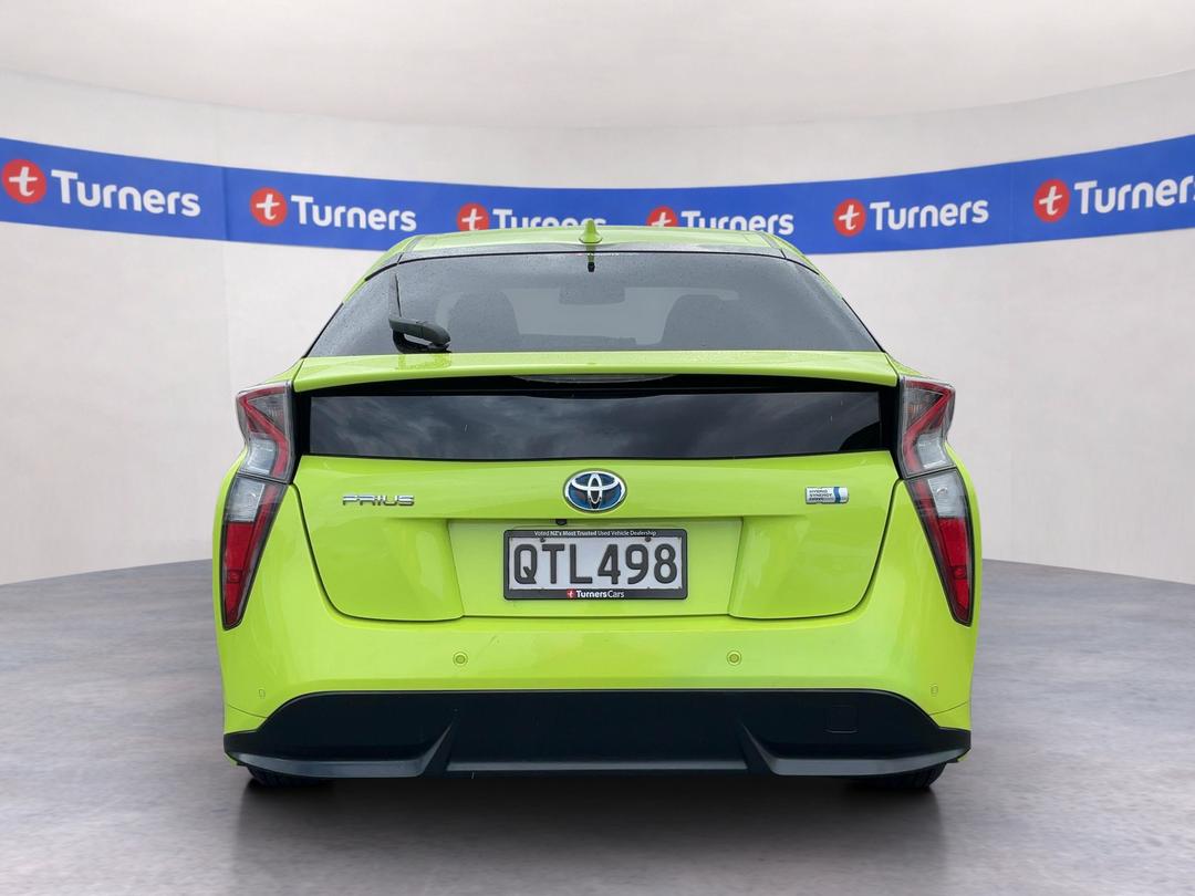 Photo '6' of Toyota Prius