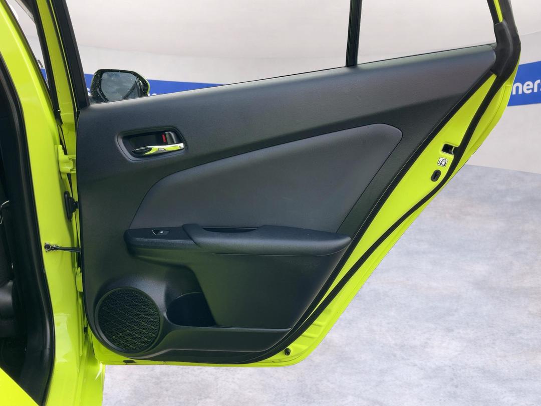 Photo '19' of Toyota Prius