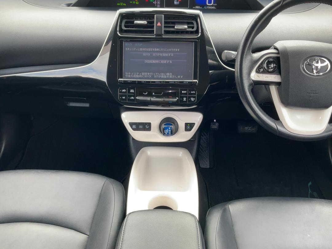 Photo '18' of Toyota Prius