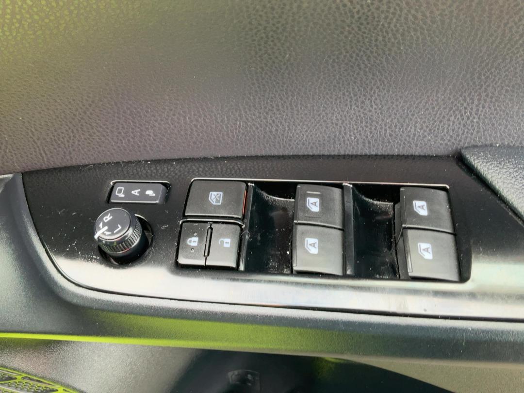 Photo '25' of Toyota Prius