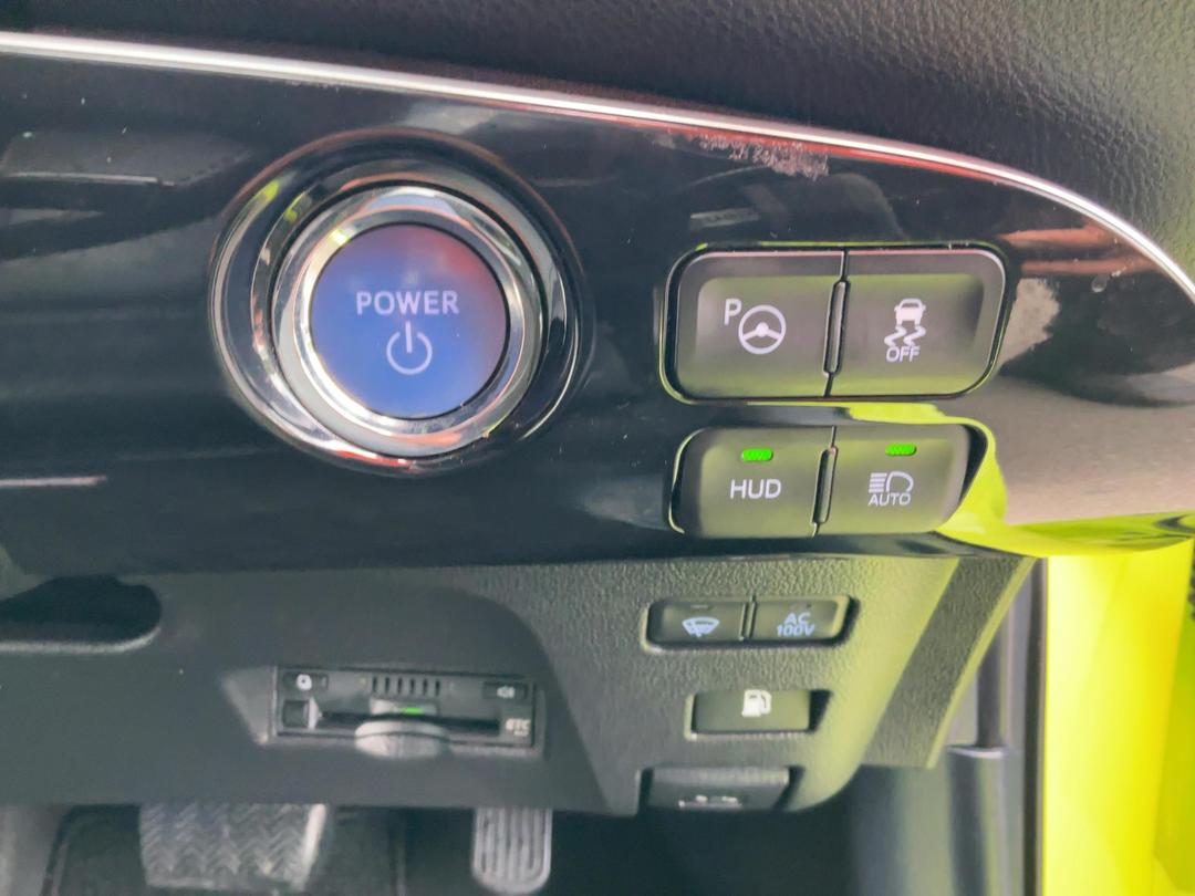 Photo '26' of Toyota Prius