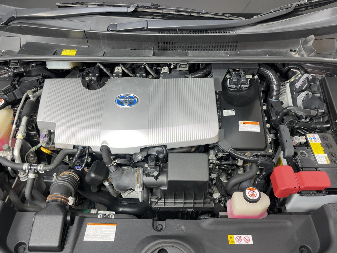 Photo '13' of Toyota Prius