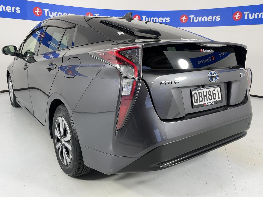 Photo '5' of Toyota Prius