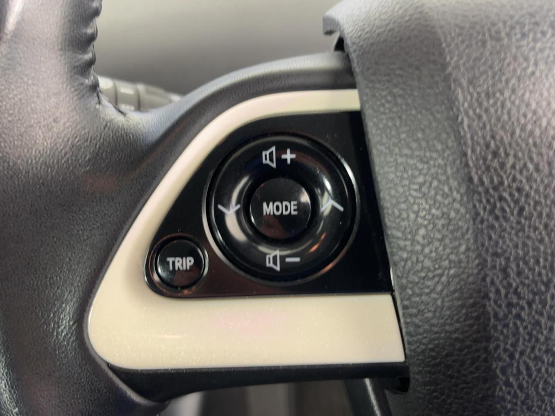 Photo '25' of Toyota Prius