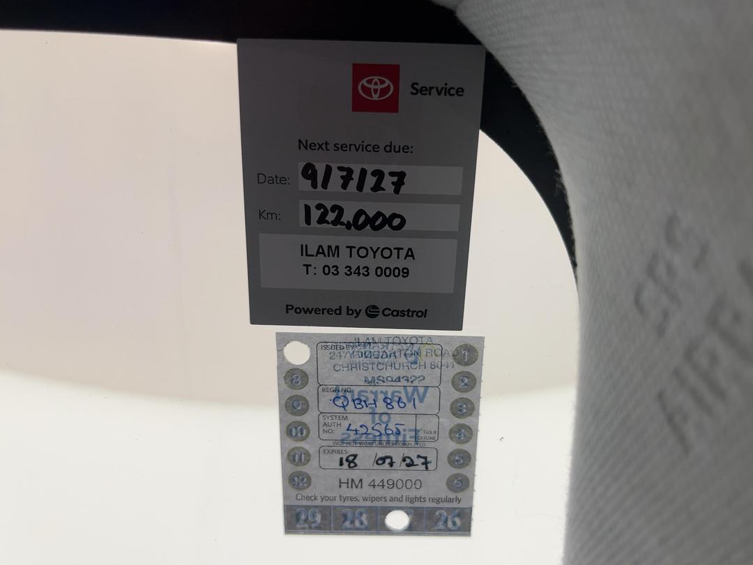 Photo '29' of Toyota Prius