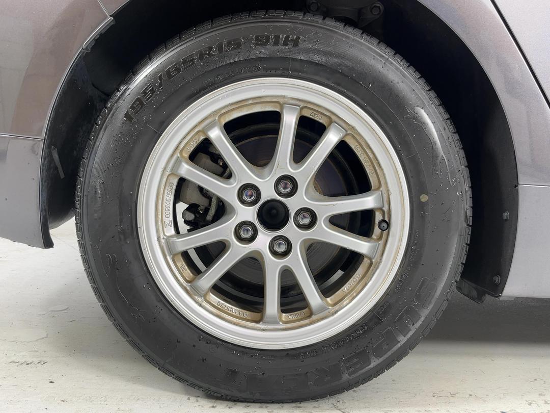 Photo '12' of Toyota Prius