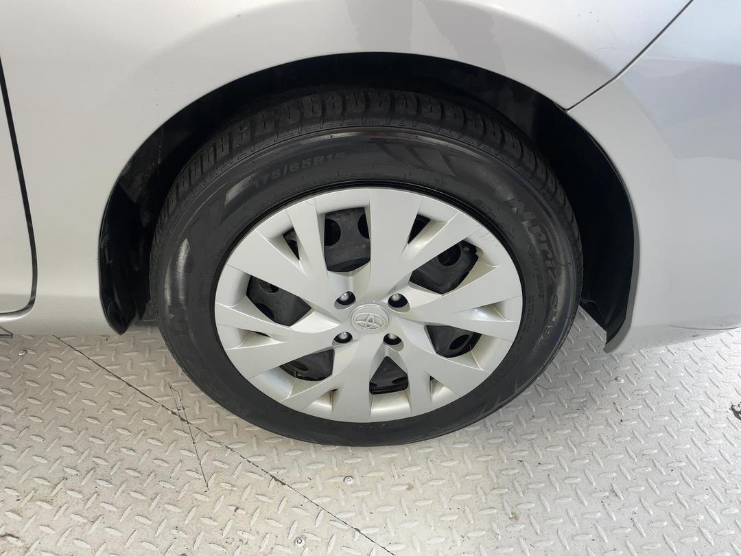 Photo '9' of Toyota Prius C