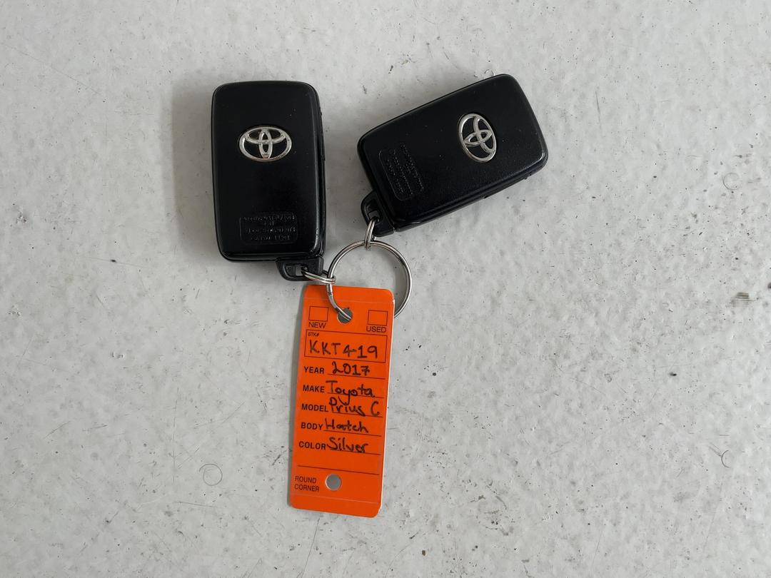 Photo '22' of Toyota Prius C