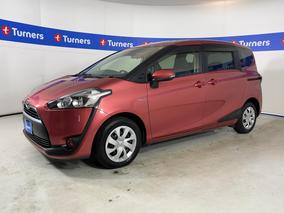 Photo '4' of Toyota Sienta
