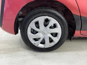 Photo '12' of Toyota Sienta