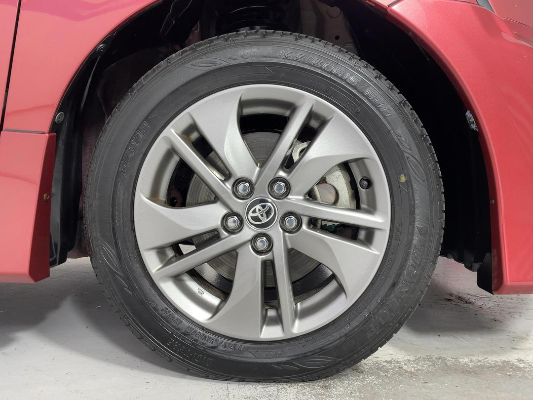 Photo '9' of Toyota Sienta