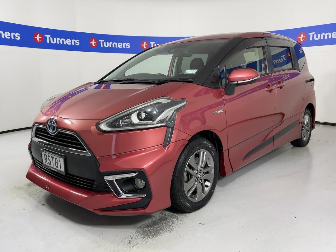 Photo '4' of Toyota Sienta