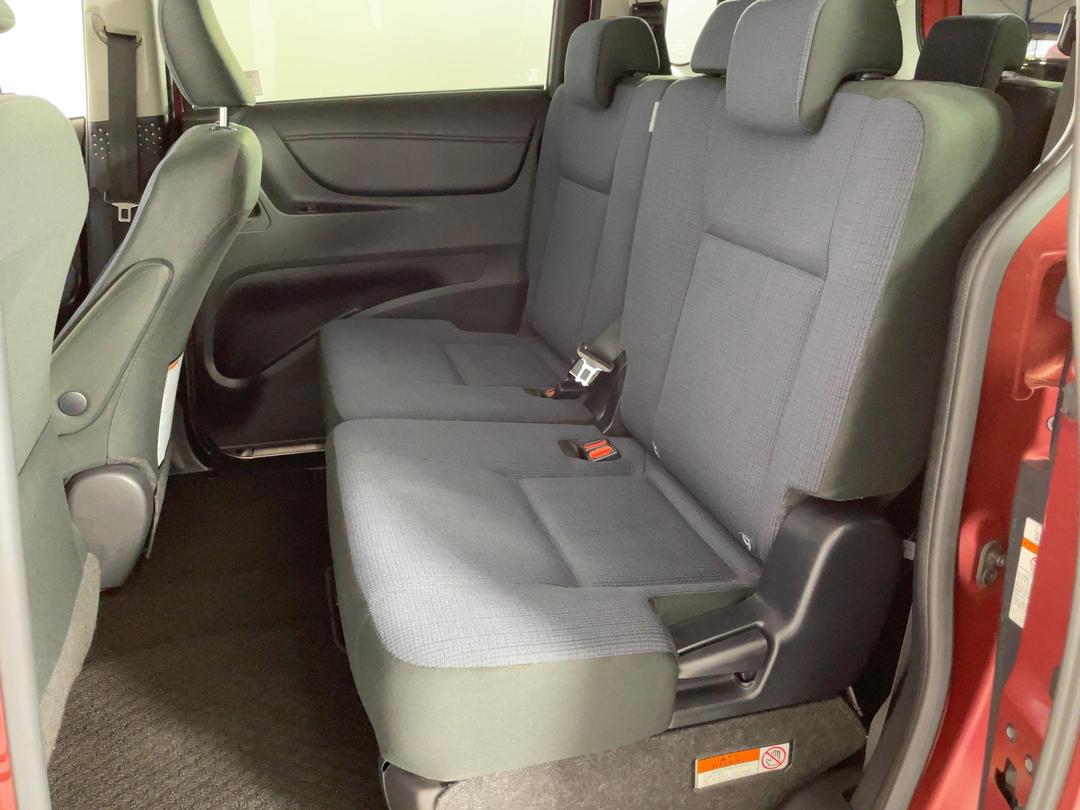 Photo '20' of Toyota Sienta