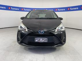 Photo '2' of Toyota Vitz