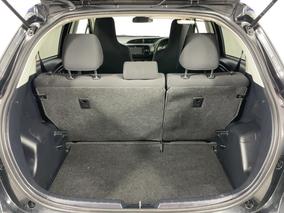 Photo '14' of Toyota Vitz