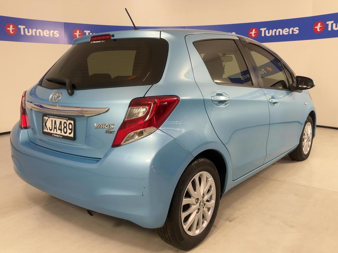 Photo '7' of Toyota Yaris