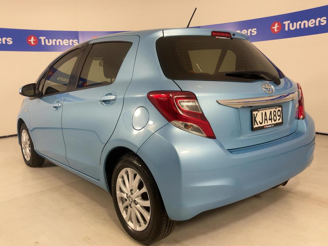 Photo '5' of Toyota Yaris