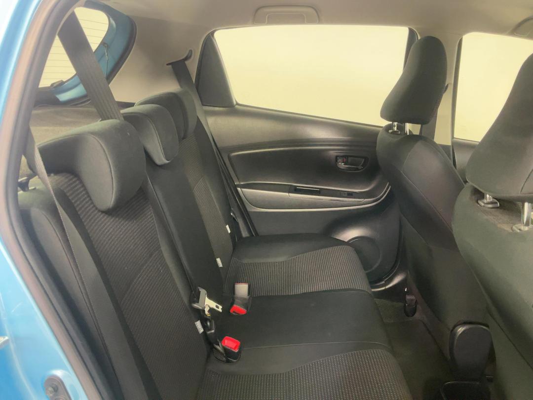Photo '20' of Toyota Yaris