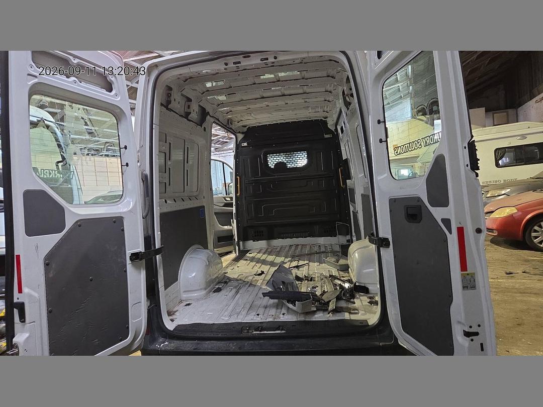 Photo '8' of Volkswagen Crafter 30 MWB 103 Photo '8' of Volkswagen Crafter 30 MWB 103