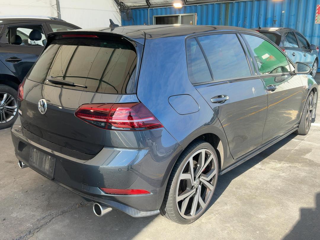 Photo '6' of Volkswagen Golf GTI Performance (DSG) Photo '6' of Volkswagen Golf GTI Performance (DSG)