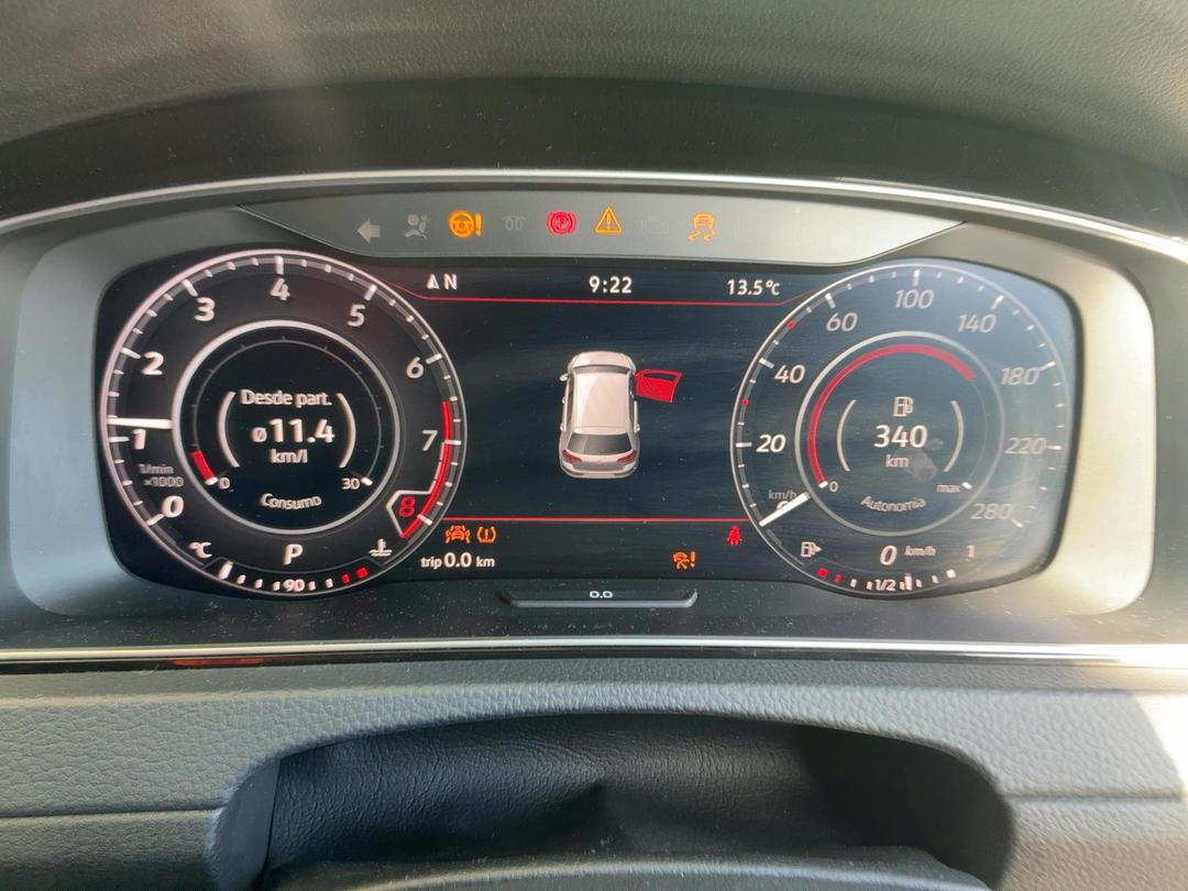Photo '14' of Volkswagen Golf GTI Performance (DSG) Photo '14' of Volkswagen Golf GTI Performance (DSG)