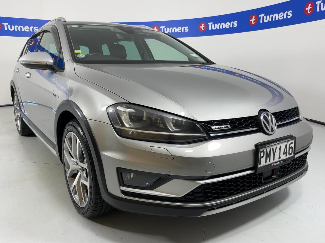 Photo '1' of Volkswagen Golf