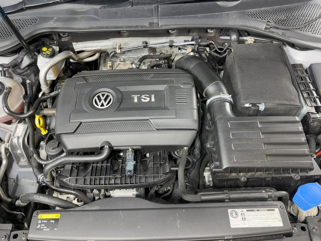 Photo '13' of Volkswagen Golf