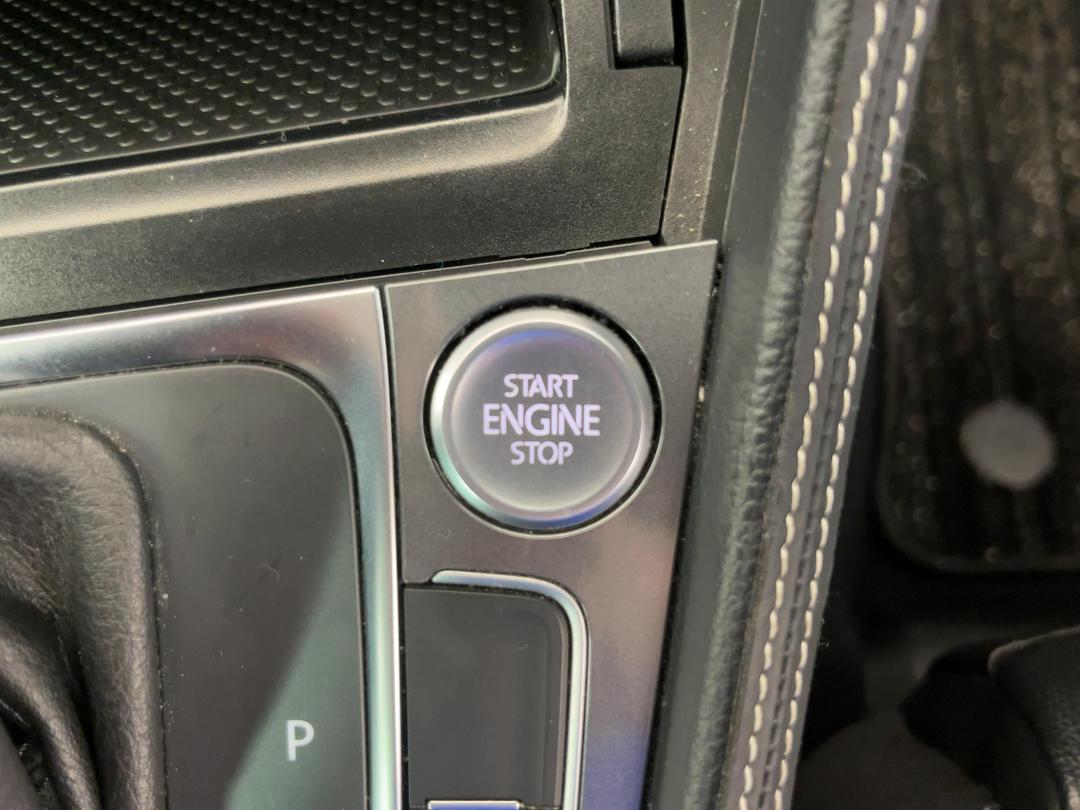 Photo '24' of Volkswagen Golf