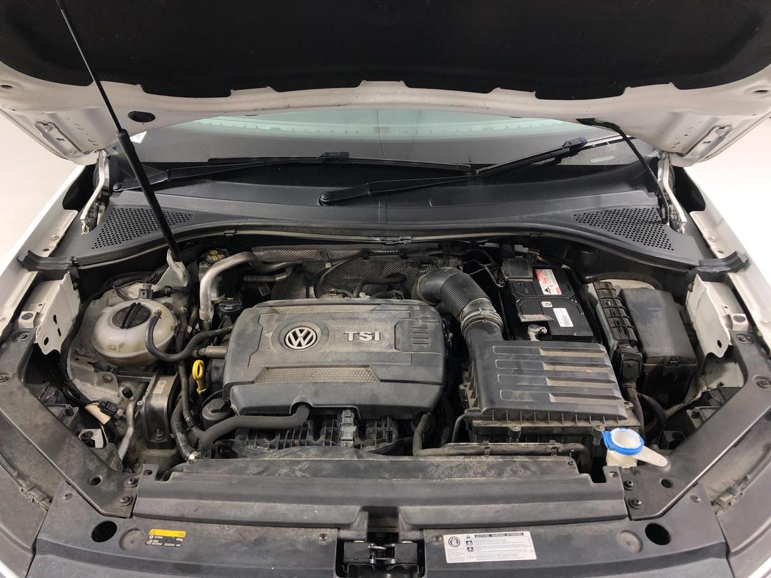 Photo '6' of Volkswagen Tiguan TSI R-Line 4Motion