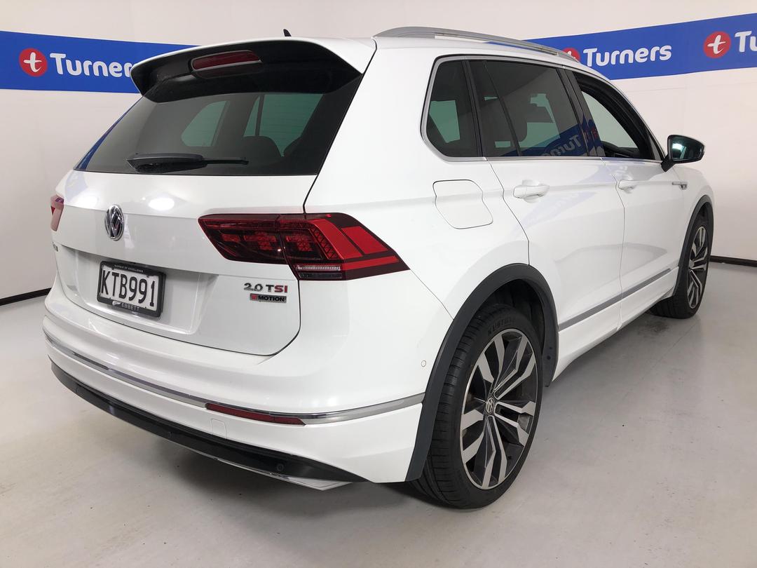 Photo '7' of Volkswagen Tiguan TSI R-Line 4Motion