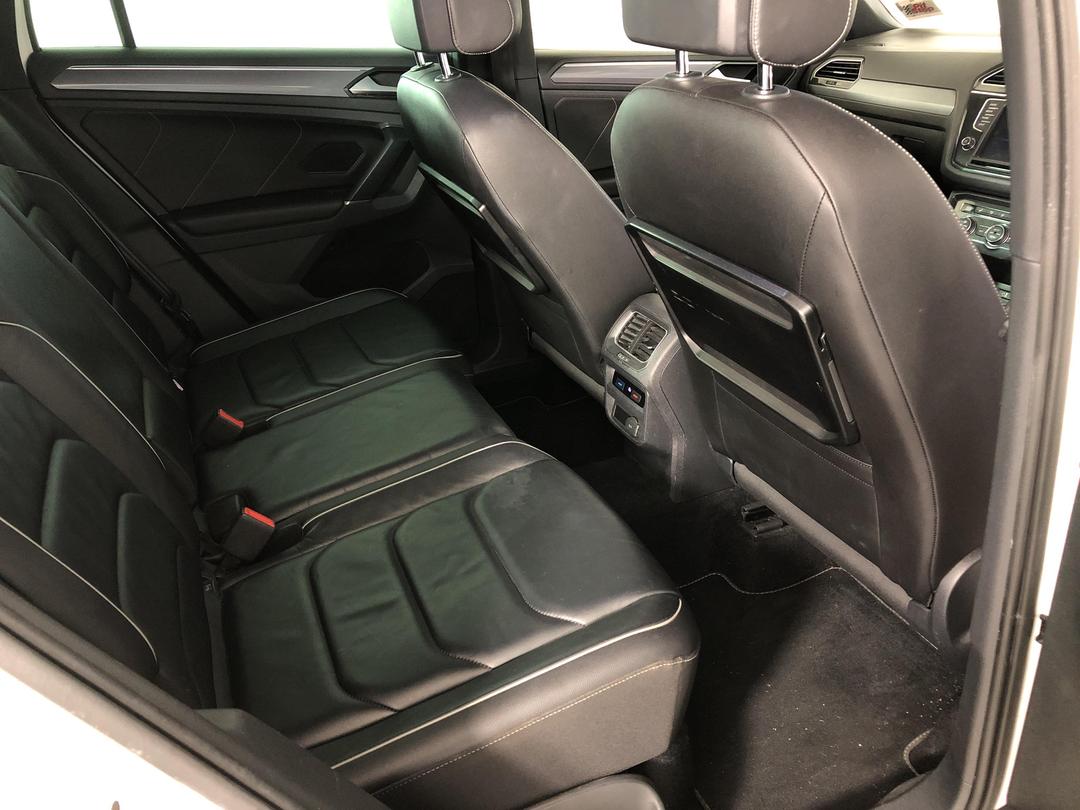 Photo '18' of Volkswagen Tiguan TSI R-Line 4Motion