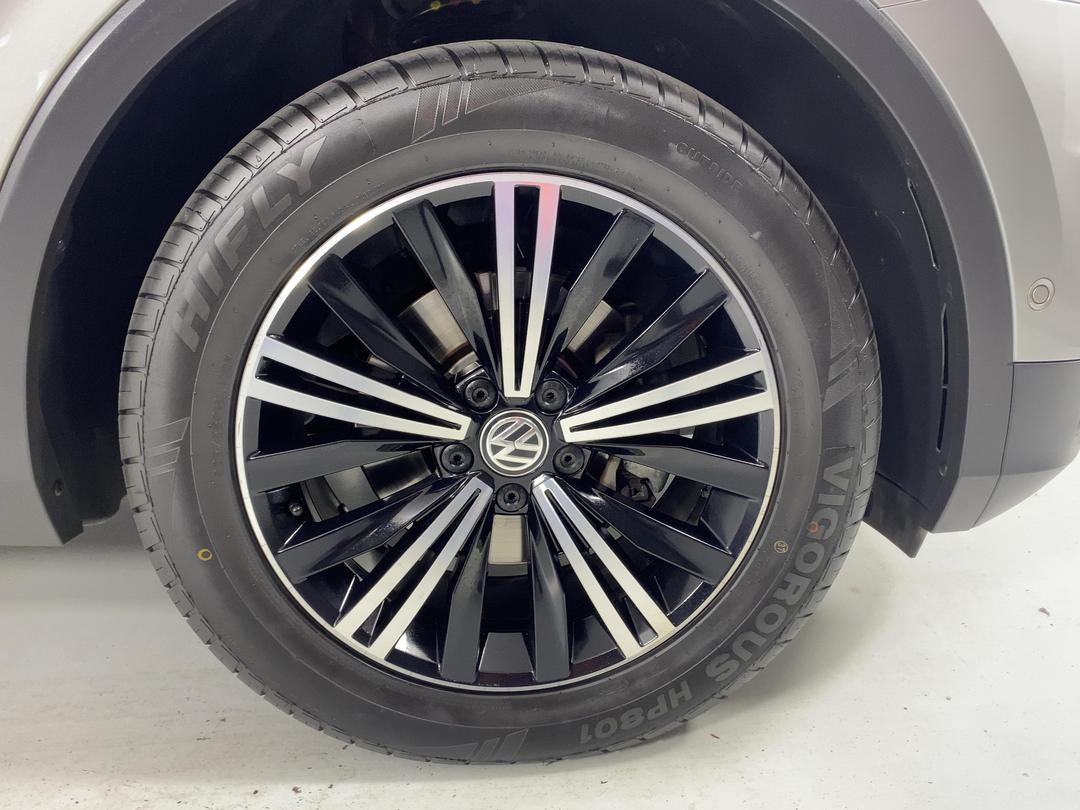 Photo '9' of Volkswagen Tiguan