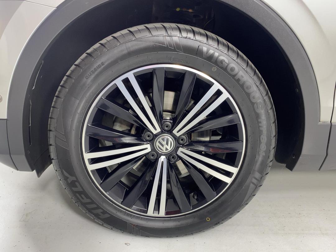 Photo '10' of Volkswagen Tiguan
