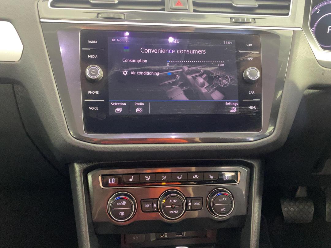 Photo '18' of Volkswagen Tiguan