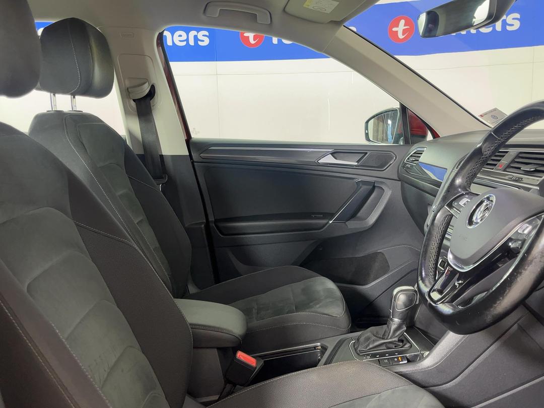 Photo '16' of Volkswagen Tiguan