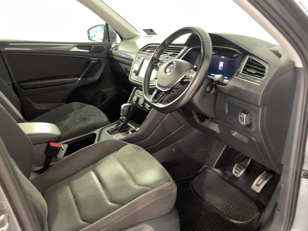 Photo '16' of Volkswagen Tiguan