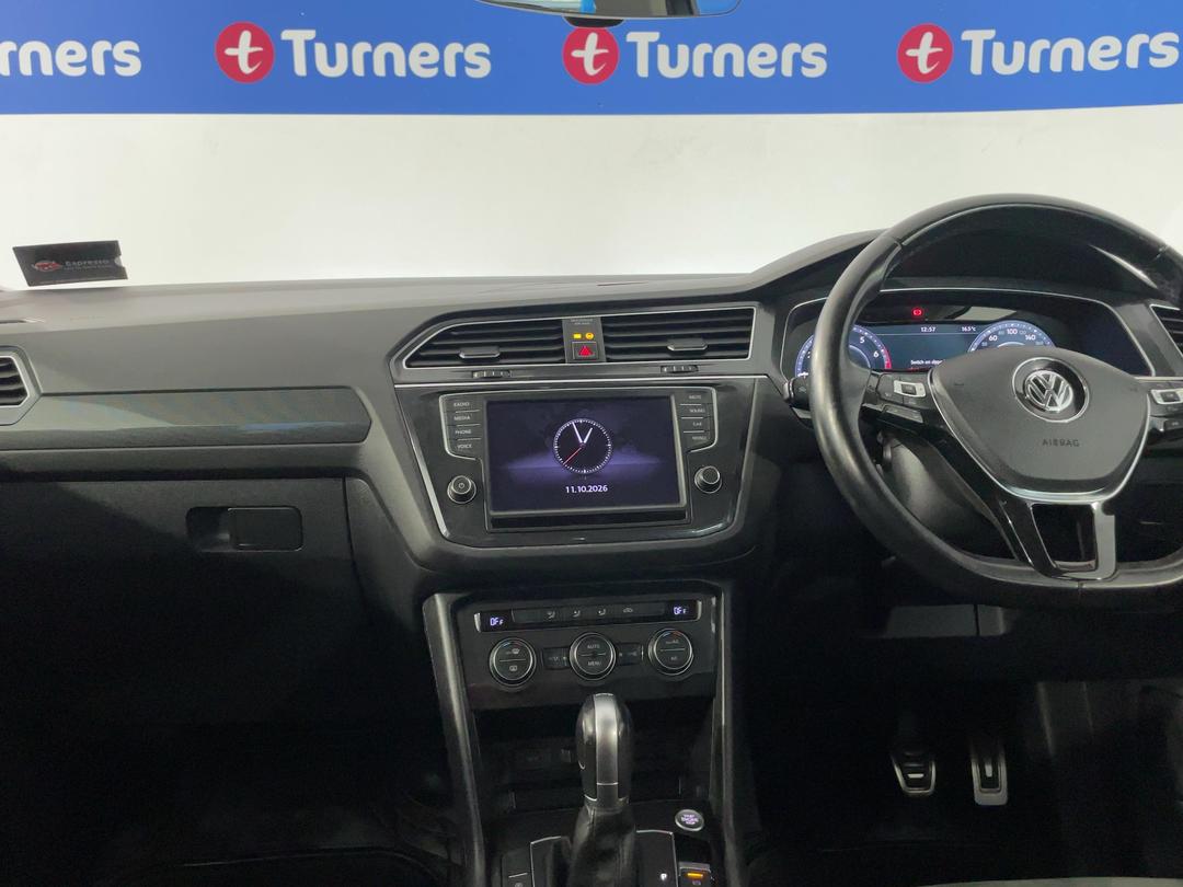 Photo '18' of Volkswagen Tiguan