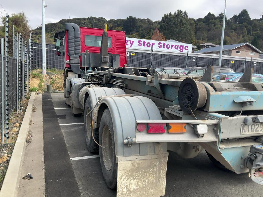 Photo '6' of Volvo FMX 540 SERIES 4 8X4R Horse Truck