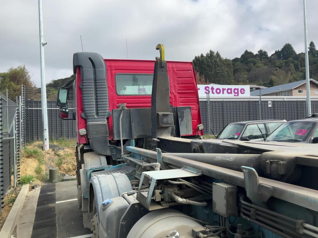 Photo '20' of Volvo FMX 540 SERIES 4 8X4R Horse Truck