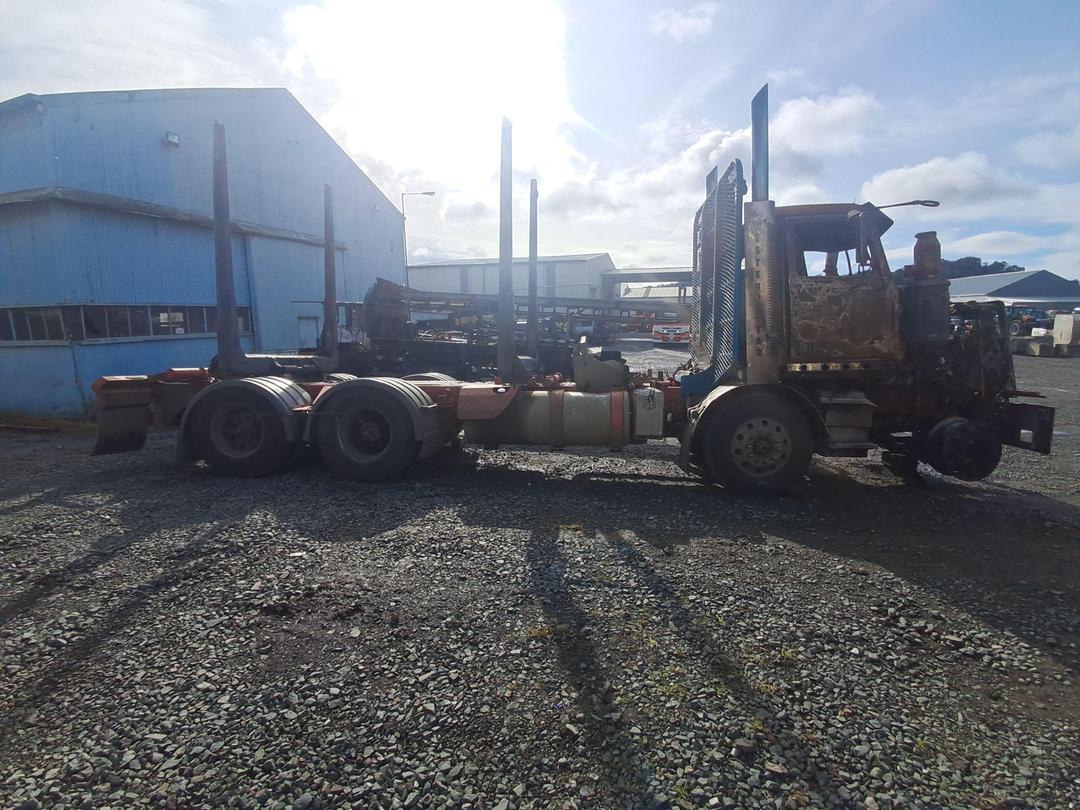 Photo '3' of Western Star 4884FXC Logger