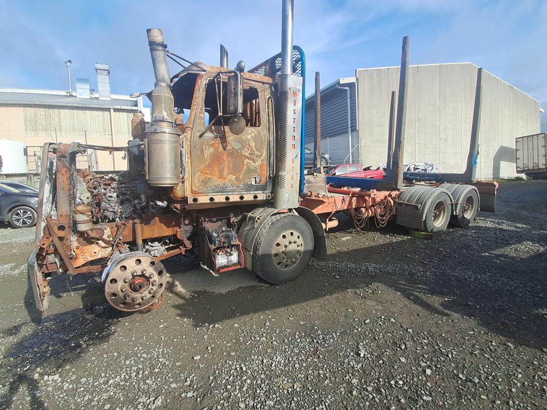 Photo '8' of Western Star 4884FXC Logger