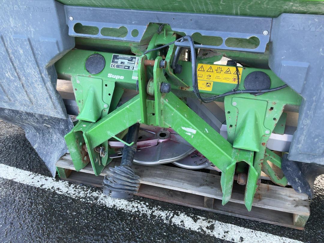 Photo '9' of Amazone Fertiliser Spreader Spreader